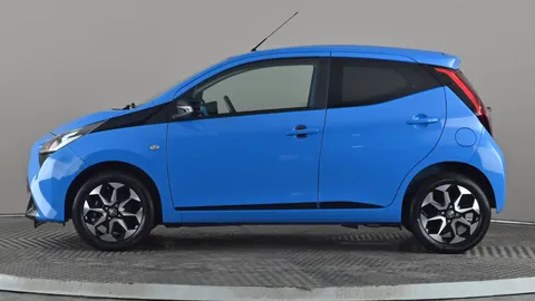 TOYOTA AYGO 1.0 VVT-i X-Trend