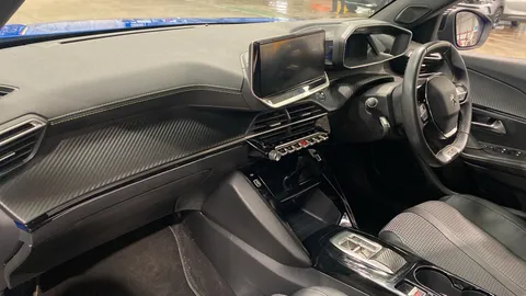 PEUGEOT 2008 100kW GT 50kWh Auto