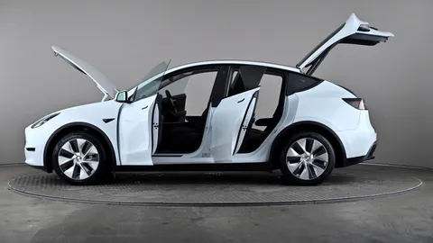 TESLA MODEL Y Long Range AWD Auto