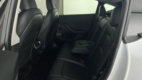 TESLA MODEL Y Long Range AWD Auto