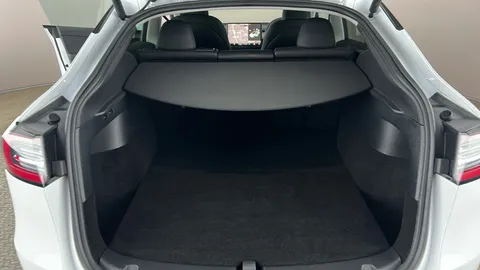 TESLA MODEL Y Long Range AWD Auto