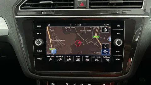 VOLKSWAGEN TIGUAN 2.0 TDi 150 SE Nav