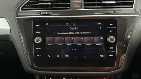 VOLKSWAGEN TIGUAN 2.0 TDi 150 SE Nav