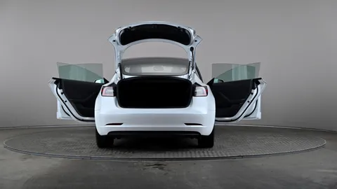 TESLA MODEL 3 Standard Plus Auto