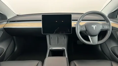 TESLA MODEL 3 Standard Plus Auto
