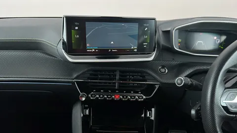 PEUGEOT 208 1.2 PureTech 100 GT EAT8