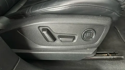 AUDI E-TRON 230kW 50 Quattro 71kWh Black Edition Auto