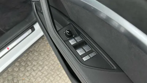 AUDI E-TRON 230kW 50 Quattro 71kWh Black Edition Auto