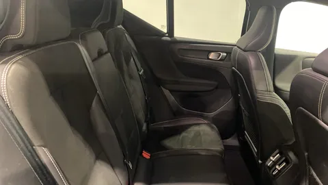 VOLVO XC40 1.5 T3 [163] R DESIGN