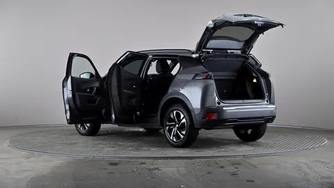 PEUGEOT 2008 1.2 PureTech Allure Premium+