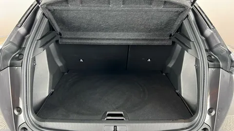 PEUGEOT 2008 1.2 PureTech Allure Premium+