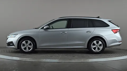 SKODA OCTAVIA 1.0 TSI e-TEC SE DSG