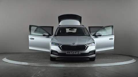 SKODA OCTAVIA 1.0 TSI e-TEC SE DSG