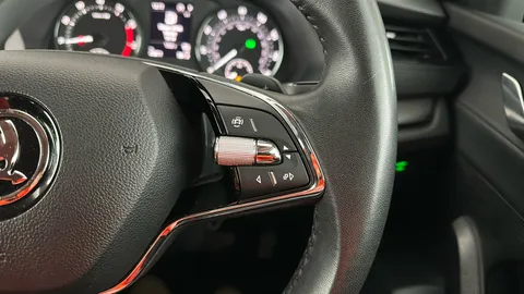 SKODA OCTAVIA 1.0 TSI e-TEC SE DSG