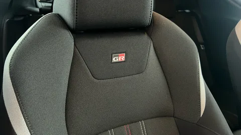 TOYOTA C-HR 1.8 Hybrid GR Sport CVT