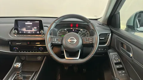 NISSAN QASHQAI 1.3 DiG-T MH Acenta Premium