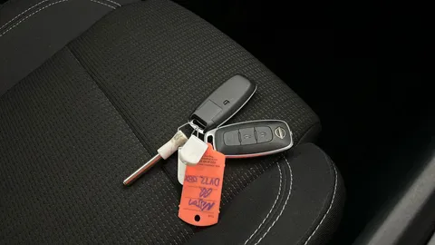 NISSAN QASHQAI 1.3 DiG-T MH Acenta Premium