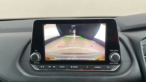 NISSAN QASHQAI 1.3 DiG-T MH Acenta Premium