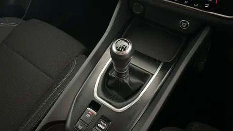 NISSAN QASHQAI 1.3 DiG-T MH Acenta Premium