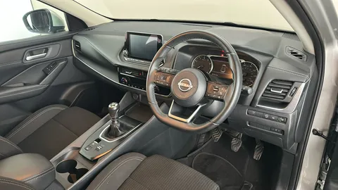 NISSAN QASHQAI 1.3 DiG-T MH Acenta Premium