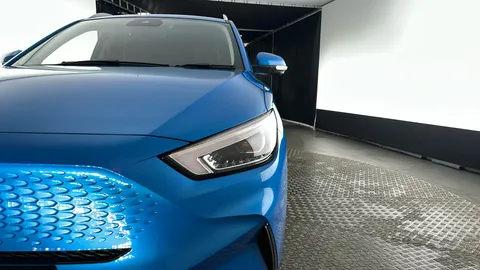 MG MOTOR UK ZS 115kW Trophy Connect EV Long Range73kWh Auto