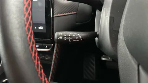 MG MOTOR UK ZS 115kW Trophy Connect EV Long Range73kWh Auto