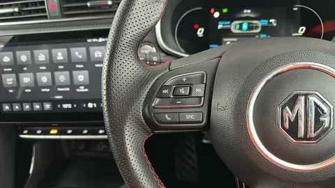 MG MOTOR UK ZS 115kW Trophy Connect EV Long Range73kWh Auto