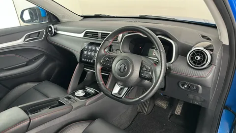 MG MOTOR UK ZS 115kW Trophy Connect EV Long Range73kWh Auto