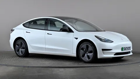 TESLA MODEL 3 Standard Plus Auto