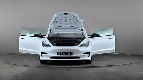 TESLA MODEL 3 Standard Plus Auto