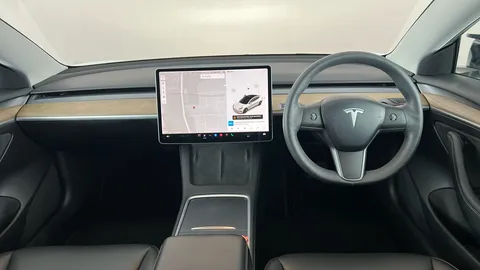 TESLA MODEL 3 Standard Plus Auto