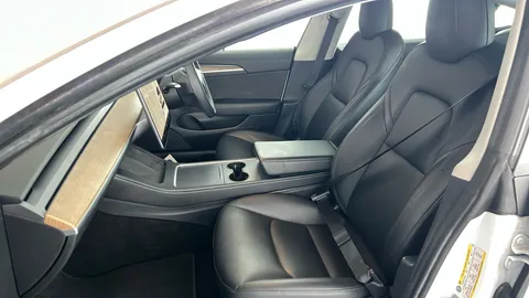 TESLA MODEL 3 Standard Plus Auto