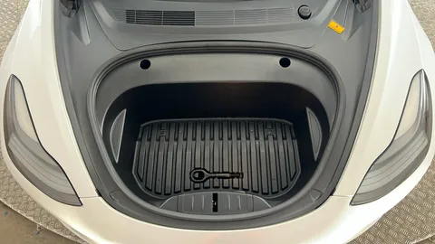 TESLA MODEL 3 Standard Plus Auto