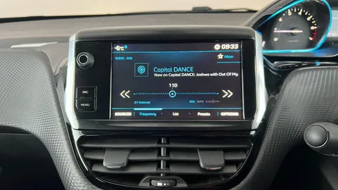 PEUGEOT 2008 1.2 PureTech Allure