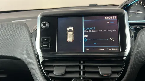 PEUGEOT 2008 1.2 PureTech Allure