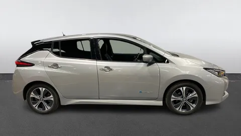 NISSAN LEAF 110kW Tekna 40kWh Auto