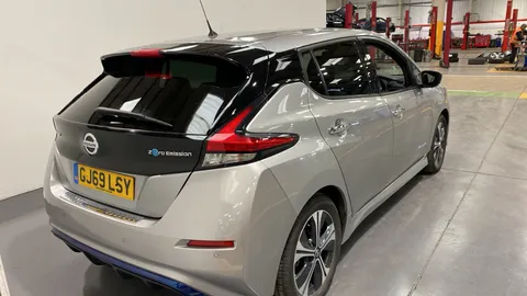 NISSAN LEAF 110kW Tekna 40kWh Auto