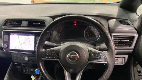 NISSAN LEAF 110kW Tekna 40kWh Auto