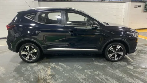 MG MOTOR UK ZS 105kW Exclusive EV 45kWh Auto