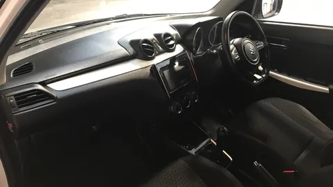 SUZUKI SWIFT 1.0 Boosterjet SHVS SZ5