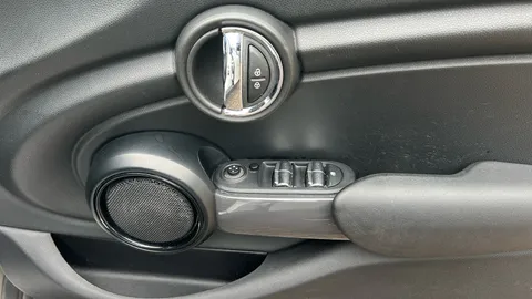 MINI HATCHBACK 1.5 Cooper Classic II