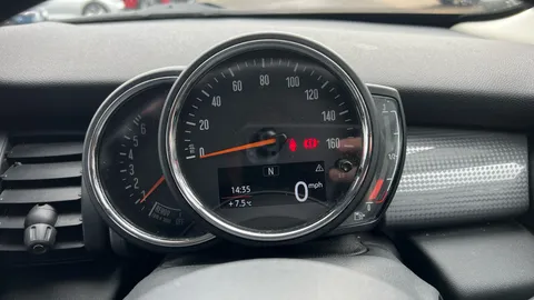 MINI HATCHBACK 1.5 Cooper Classic II