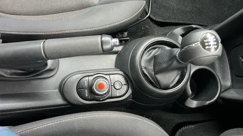 MINI HATCHBACK 1.5 Cooper Classic II