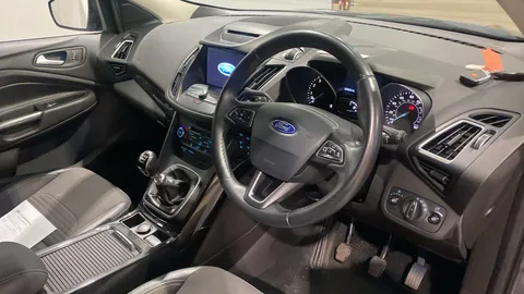 FORD KUGA 1.5 EcoBoost Titanium 2WD