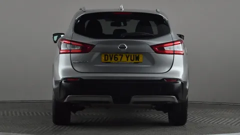 NISSAN QASHQAI 1.5 dCi N-Connecta [Glass Roof Pack]