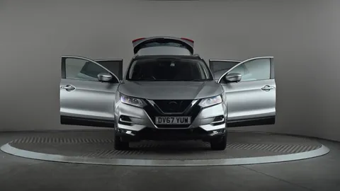 NISSAN QASHQAI 1.5 dCi N-Connecta [Glass Roof Pack]