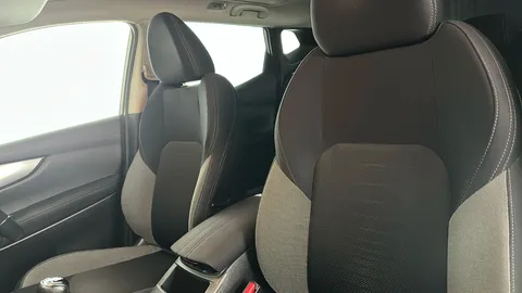 NISSAN QASHQAI 1.5 dCi N-Connecta [Glass Roof Pack]