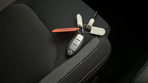 NISSAN QASHQAI 1.5 dCi N-Connecta [Glass Roof Pack]