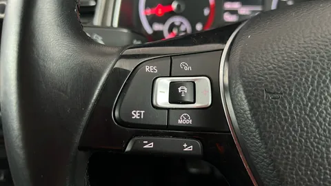 VOLKSWAGEN T-ROC 1.0 TSI Design