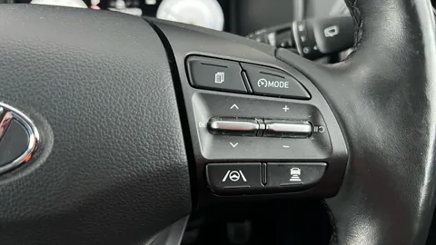 HYUNDAI KONA 150kW Premium 64kWh Auto